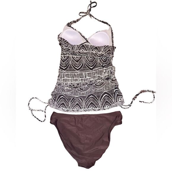 Croft & Barrow Tank 2 Piece Swimsuit Woman’s Size 10 - Picture 2 of 5
